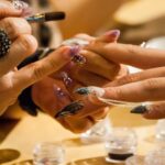 Tendências de nail art para o verão 2025