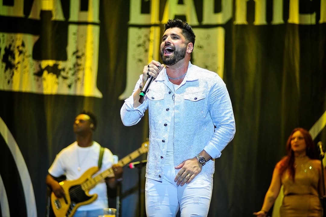 Sertanejo João Gabriel vai cantar no Réveillon de Niterói