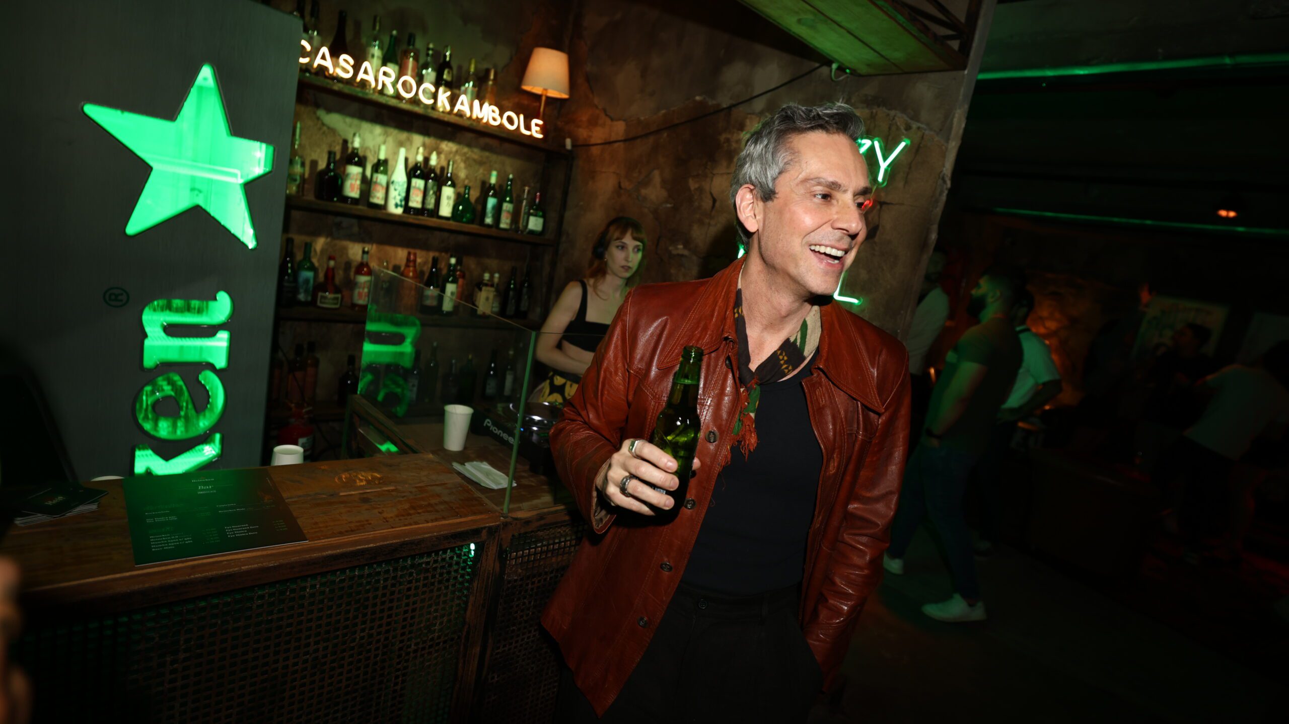 Alexandre Nero e Bruna Linzmeyer: Single Night Bar de Heineken contou com presença dos famosos