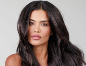 W Escova Super Gloss: Werner Coiffeur une tecnologia Redken para cabelos perfeitos