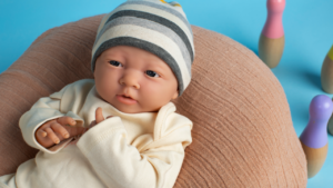 “Mãe de bebê reborn”: psicólogo fala sobre a nova febre das redes