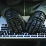 Crimes cibernéticos: como proteger crianças e adolescentes na internet