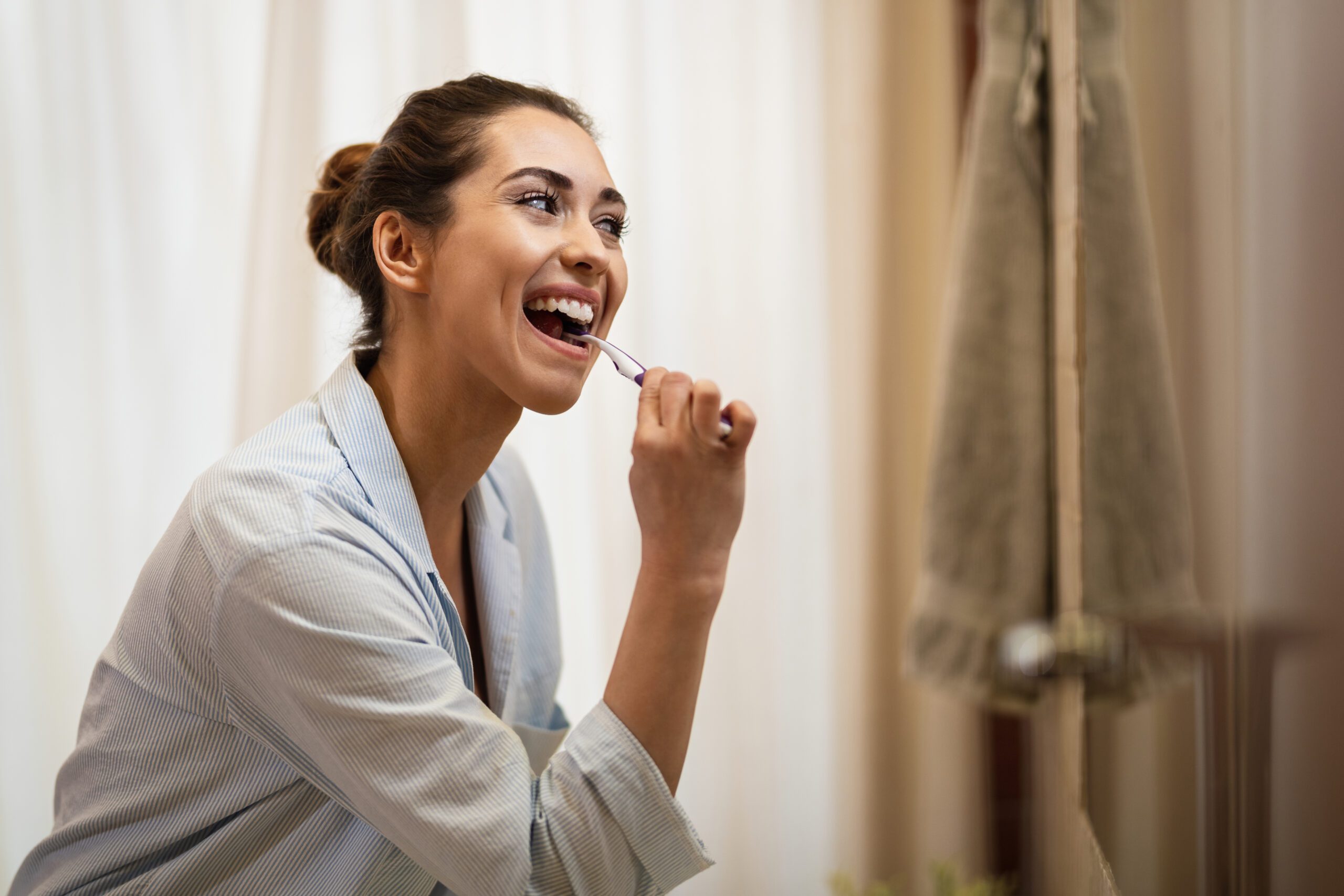 5 erros mais comuns na escovação dos dentes e como evitar
