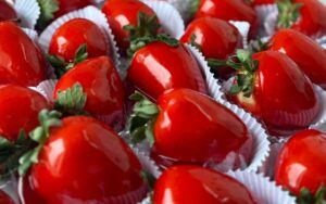 Morango do Amor viraliza nas redes e ganha versão gourmet
