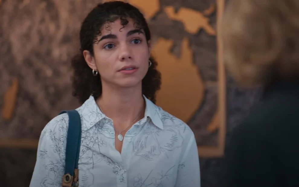 Vale Tudo: sem fazer alarde, Ana Clara vira amiga de Heleninha