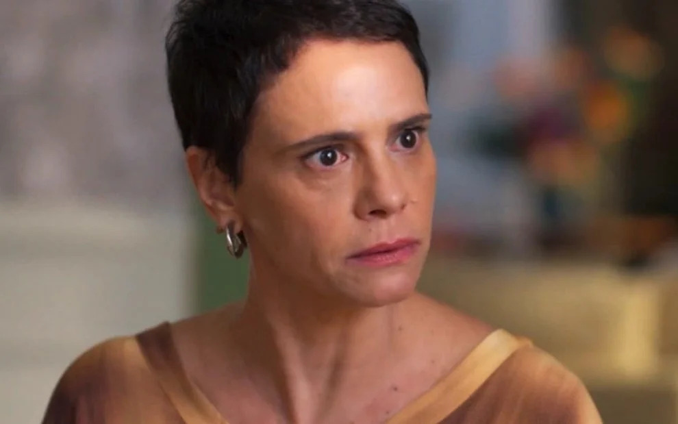 Bomba em Vale Tudo: Celina sabe que Leonardo está vivo!