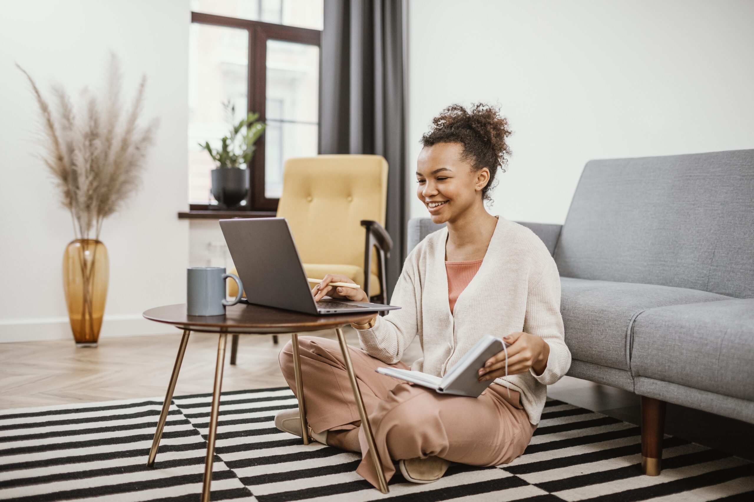Home office: o que deve estar no contrato para evitar problemas
