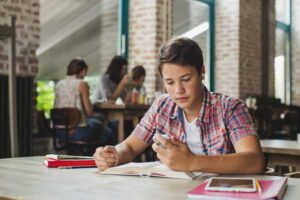 Enem 2025: Veja 5 dicas para estudar Física corretamente