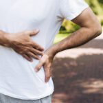 Risco de pedras nos rins e infecções urinárias aumentam no verão