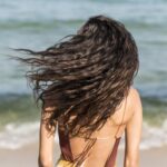 Como cuidar do cabelo no verão: 7 dicas da tricologista!