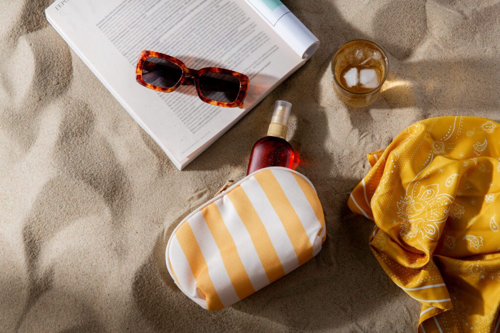 Nécessaire do verão: por que os cosméticos não podem ficar expostos ao sol