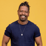 Dislexo, Boneco, participante do BBB26, diz que só aprendeu a ler na vida adulta