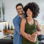 Sheron Menezzes estreia série sobre recomeços e sororidade