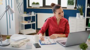 Boas energias: cuidar da mesa de trabalho melhora resultados