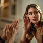 Especialista explica como o excesso de informação, a pressa e a falta de intenção estão prejudicando a comunicação — e o que fazer para mudar isso