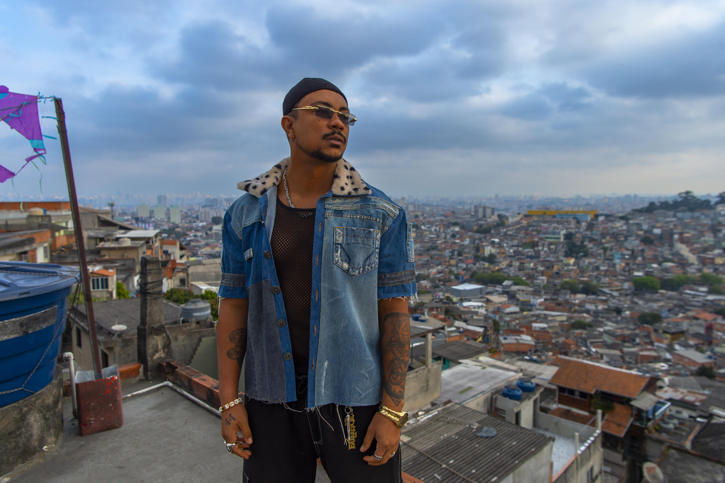 Três Graças: para mudar de vida, Bagdá busca ajuda de Kasper