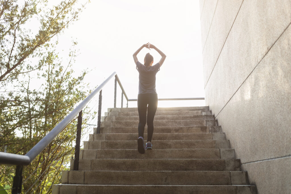 Subir escadas vale como exercício? Descubra agora!