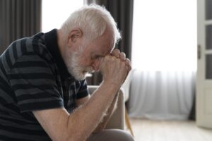 Depressão em idosos pode ser confundida com Alzheimer