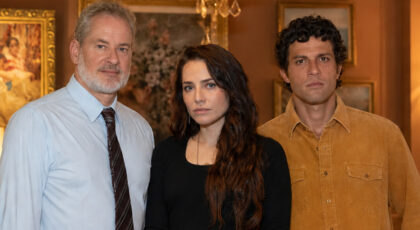 Quem Ama Cuida segue fervendo, e agora é Pedro quem coloca Adriana na cadeia!