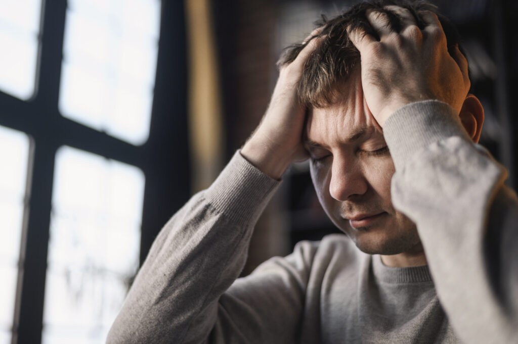 Falha de memória não é só cansaço: o sintoma "invisível" da depressão
