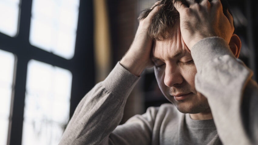 Falha de memória não é só cansaço: o sintoma "invisível" da depressão