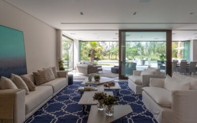 Como preparar a sala de estar para receber os amigos