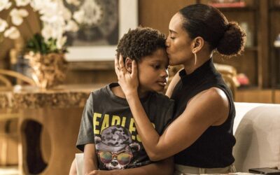 Vitória (Taís Araújo) com seu filho Tiago (Pedro Guilherme), na novela Amor de Mãe (2019) | Foto: Reprodução Internet